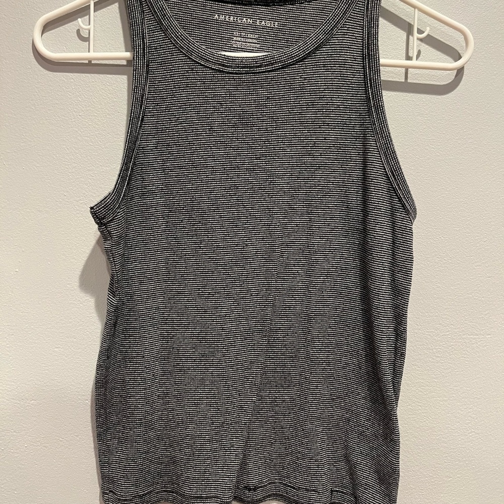 grey american eagle tank top